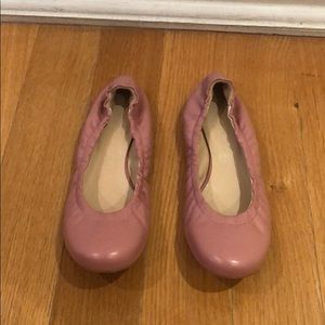 Vera Wang Pink Flat